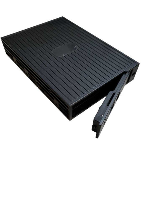 StarTech.com 2.5in SATA/SAS SSD/HDD to 3.5in SATA Hard Drive Converter +