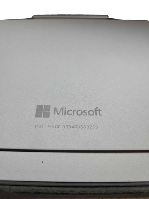 Microsoft Surface Pro 4 - Core i5-6300U | 8GB | 256GB SSD(READ) %