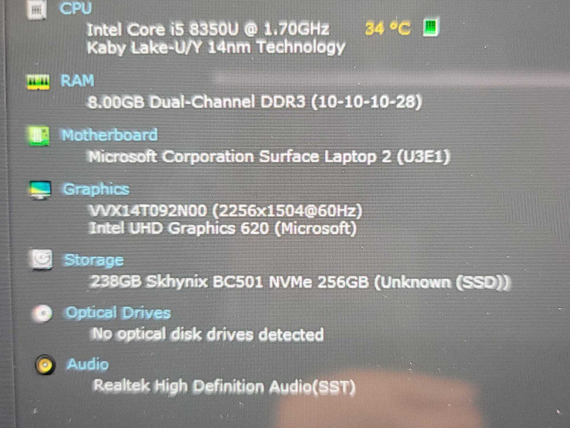 Microsoft Surface Laptop 2| i5-8650| 8GB DDR3| 256GB SSD | BAD SCREEN Î²