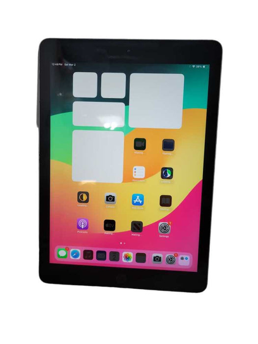 Apple iPad 6th Gen 128GB (A1893) - READ !