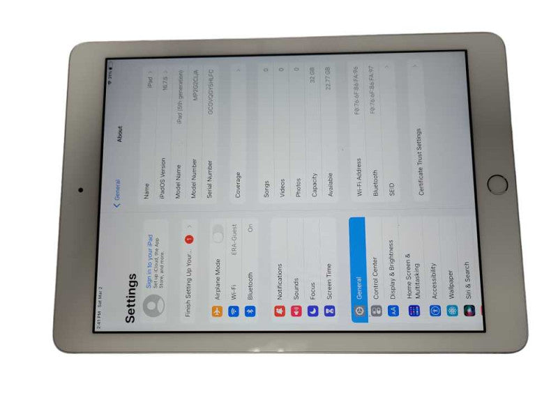 Apple iPad 5th Gen 32GB  Q_