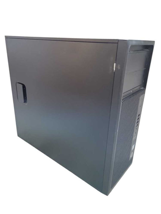 HP Z240 Tower | i7-7700 @ 3.60GHz 8GB DDR4  | No HDD\\'s !
