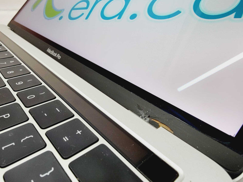 Apple Macbook Pro 2018 13\\" Core i5-8259U @ 2.3GHz 8GB DDR3 250GB SSD [Read] (