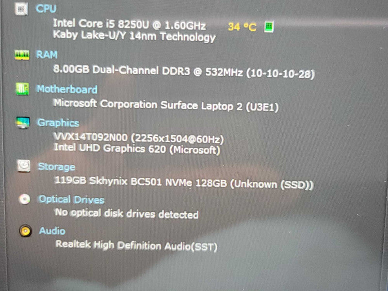 Microsoft Surface Laptop 2| i5-8250U| 8GB DDR3| 128GB SSD | READ Î²