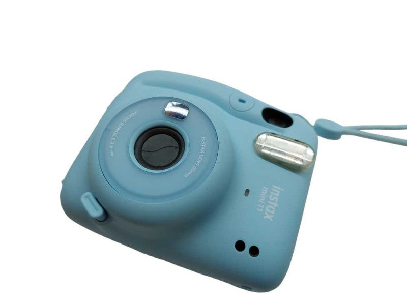 Fujifilm Instax Mini 11 intsax lens 60mm focus range 0.3-infinity  =