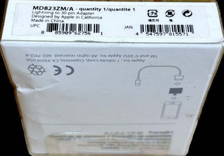 Genuine Apple Lightning to 30-pin adapter (MD823ZM/A) Brand New Q