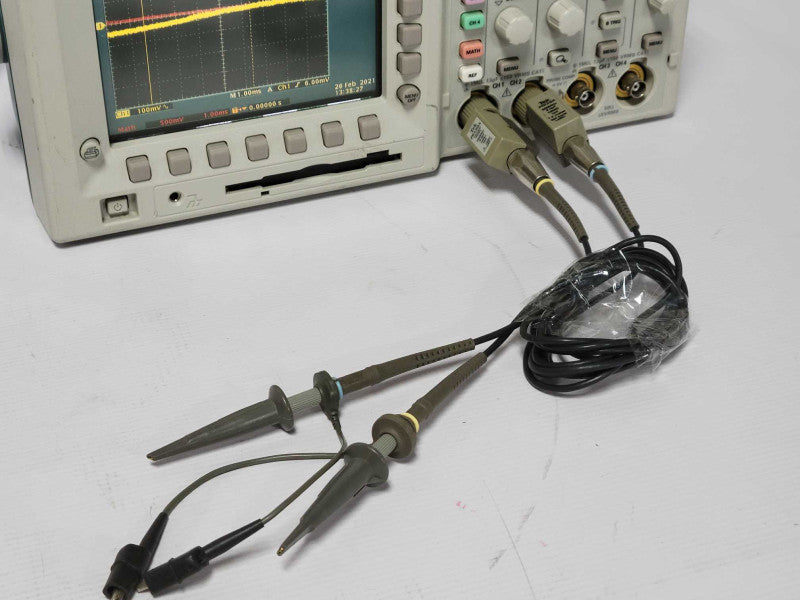 Tektronix TDS 3054 4 Channel Digital Phosphor Oscilloscope 500MHz 5GS/s _
