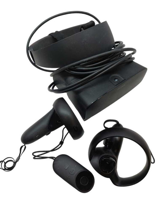 Lenovo Oculus VR Bundle , Headset , Controllers , Remote , Cables  Q=