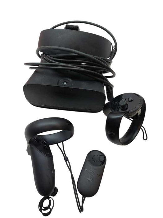 Lenovo Oculus VR Bundle , Headset , Controllers , Remote , Cables  Q=