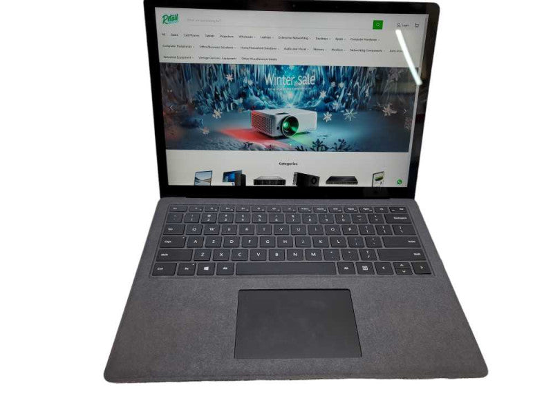 Microsoft Surface Laptop 2| i7-8650U| 8GB DDR3| 256GB SSD w/ DOCK Î²