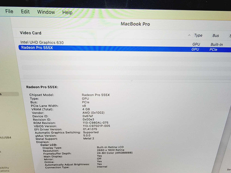 Apple Macbook Pro 2018 15\\" 6-Core i7-8750H @ 2.2GHz 16GB DDR4 250GB SSD Radeon Pro 555X 4GB (