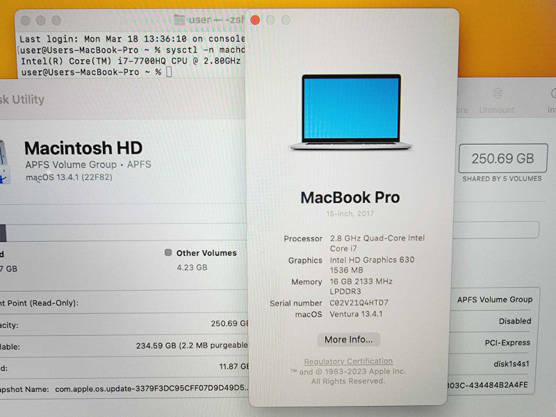 Apple Macbook Pro 2017 15\\" 4-Core i7-7700HQ @ 2.8GHz 16GB DDR3 250GB SSD Radeon Pro 555 2GB [Read] (