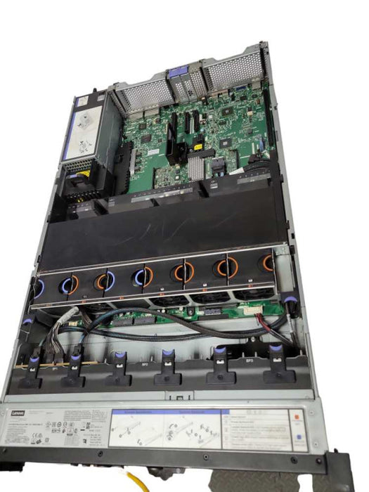 Lenovo System x3650 M5 2U, 1x Xeon E5-2620v4 2.1GHz 8C, 32GB DDR4, M1215 2.5  _