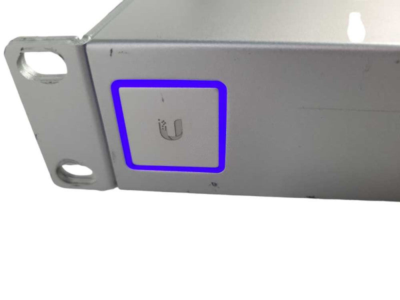 UniFi US-24 24 port gigabit switch READ !
