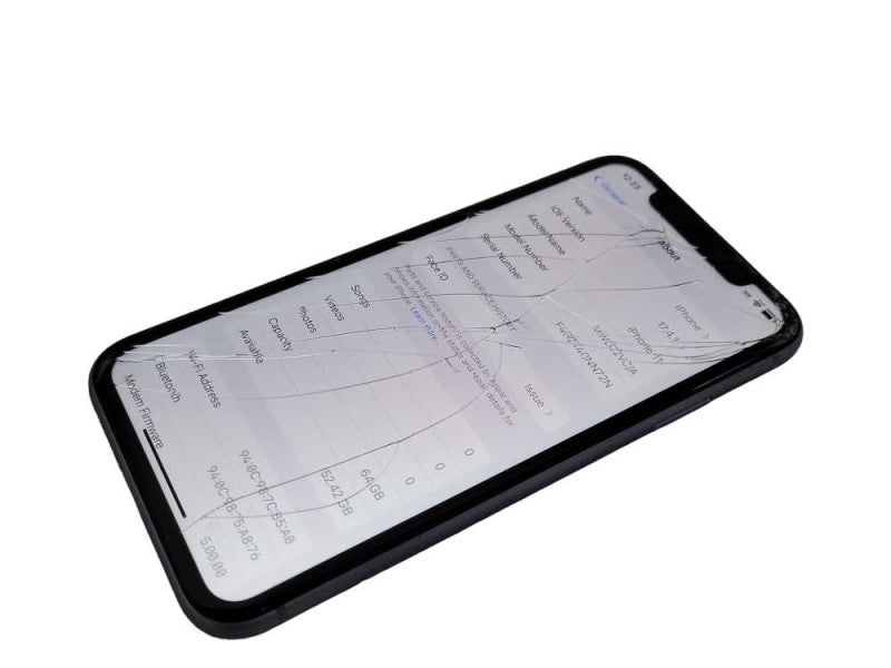 Apple iPhone 11 64GB UNLOCKED, FACTORY RESET, READ _