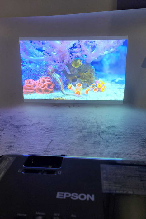 Epson EX9200 Wireless 3LCD Projector, Lamp Hour: 490hrs