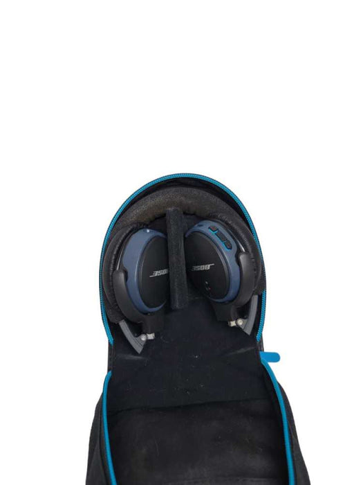 Bose 6GAA Bluetooth Headphones + Case %