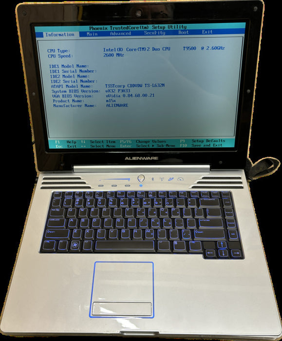 Alienware Area 51 M15X (Pre-Dell) C2D T9500 4GB RAM Broken Hinge VINTAGE READ