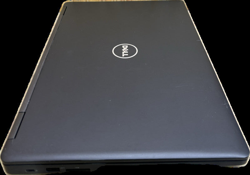 Dell Precision 3520 Intel Xeon E3-1505M@3GHz QUADRO M620 2GB GPU 16GB 256SSD Q