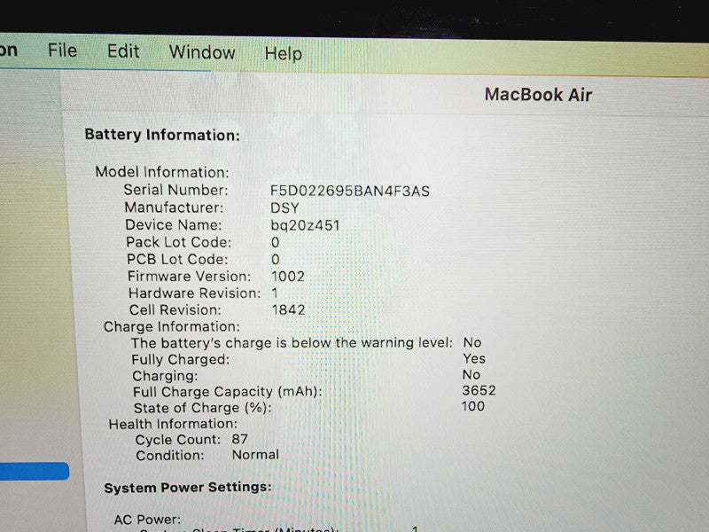Apple Macbook Air Retina 2020 13\\" Core i5-1030NG7 @ 1.1GHz 8GB DDR4 250GB SSD [Read] (