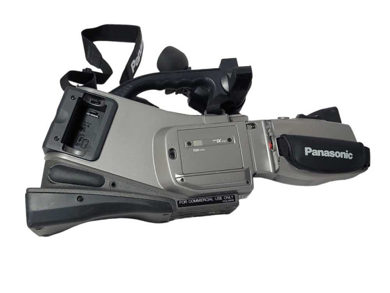 Panasonic AG-DVC7 Camcorder - No Battery - READ _