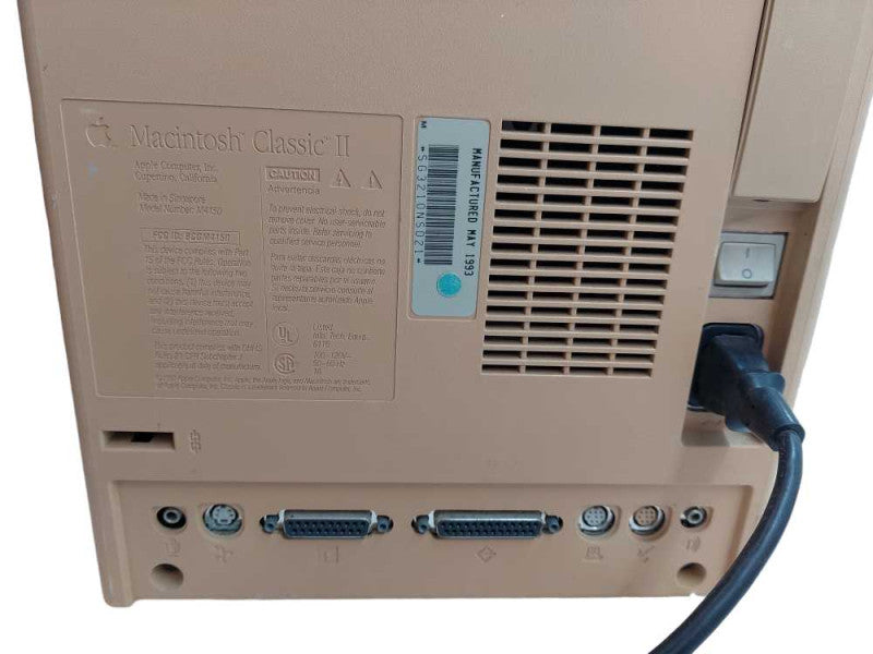Vintage Apple Macintosh Classic II Manufactured May 1993  =