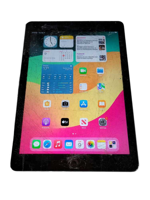 Apple iPad 6th Gen 128GB (A1893) - READ Î