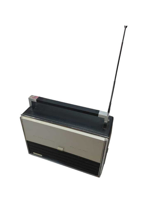 Wynford Hall Solid State Multi-Band World Time Radio Model: 24F18-M  =