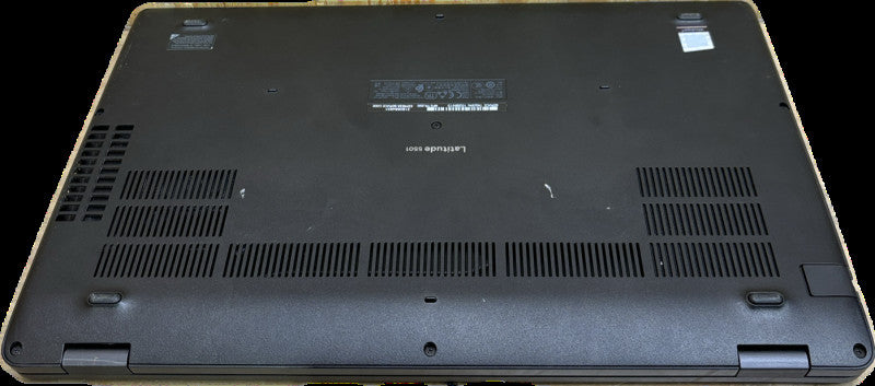 Dell Latitude 5501 Intel Core i7-9850H@2.60GHz 16GB RAM 256GB SSD  Lap200