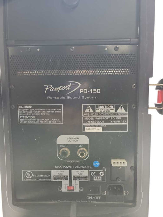 fender passport pa system PD-150 with two speakers _