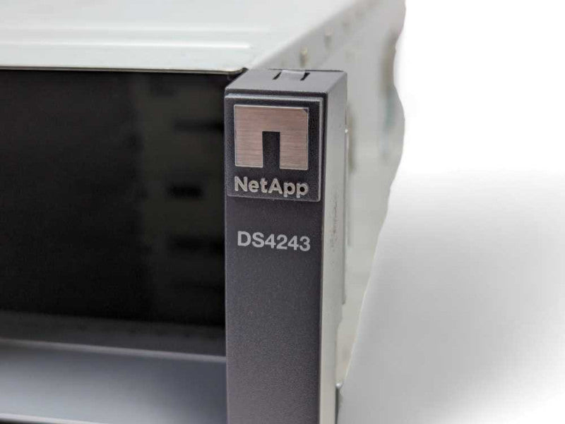 NetApp DS4243 JBOD 2x IOM3 Controllers  -