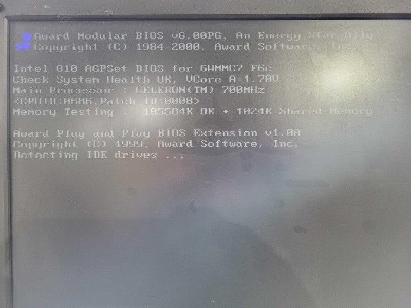 Custom PC SEANIX CS SERIES INTEL CELERON 700MHz !