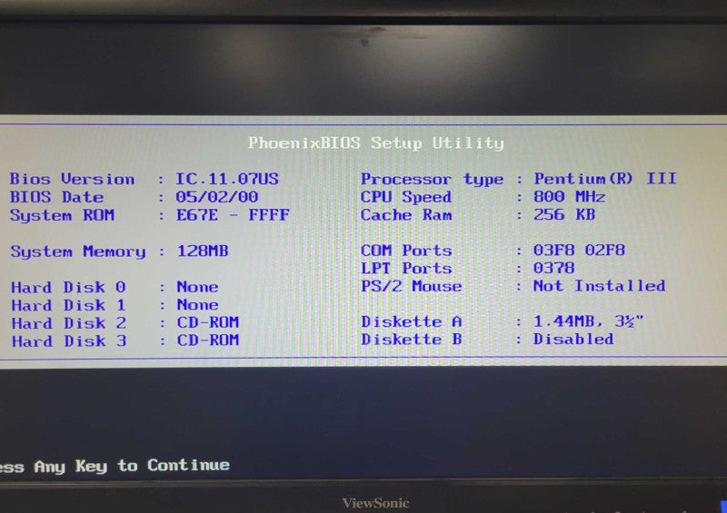 HP Kayak XM600 PC Workstation Pentium III 800MHz CPU, 128MB RAM, No HDD _