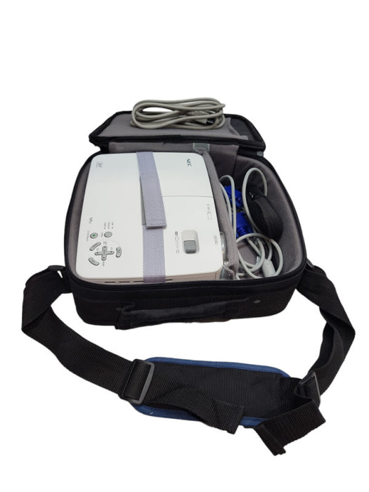 NEC NP61 DLP Projector with Travel Case+ Remote &