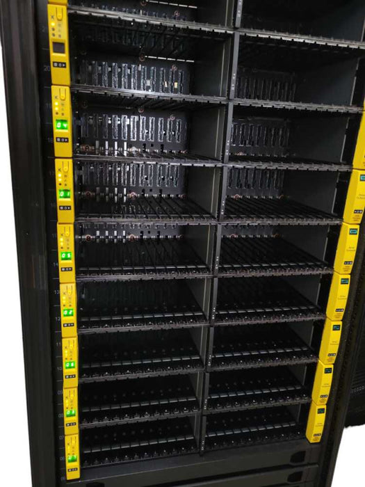 HPE E642 1075 Rack w/ 18x 3PAR StoreServer 8000 Series 4x HP P9Q41A PDUs READ _