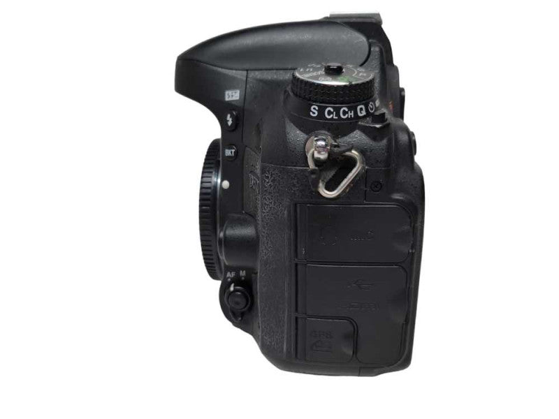 Nikon D600 24.3 MP Digital SLR Camera BODY ONLY(READ)