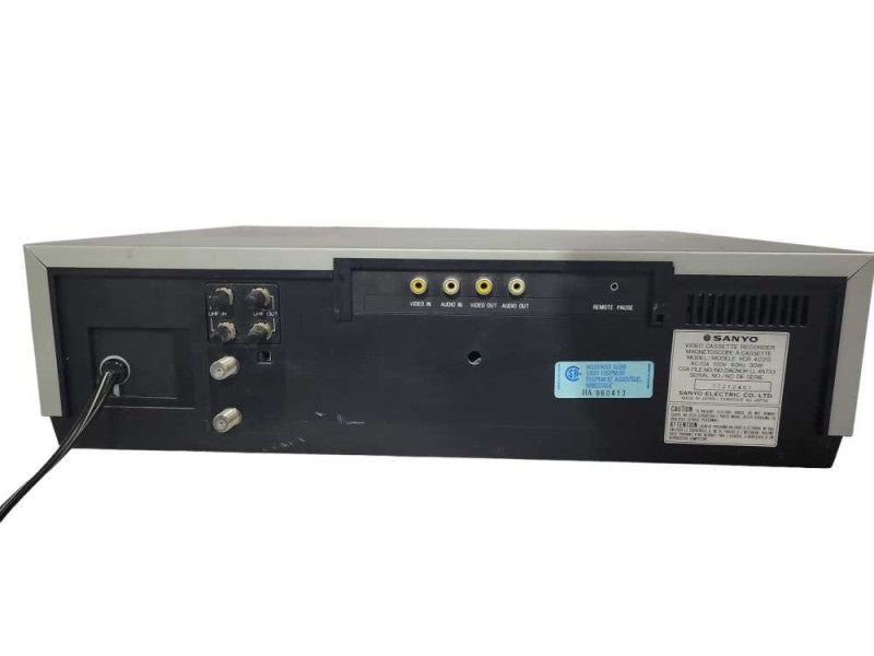 Sanyo VCR Tape Recorder Betacord VCR-4020 !