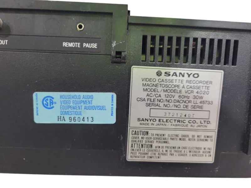 Sanyo VCR Tape Recorder Betacord VCR-4020 !