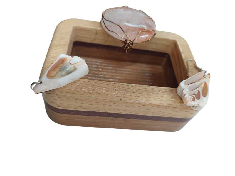 Decrotive Jewelery Box with Sea Shell Earring and Salt Rock Polished Pendant =