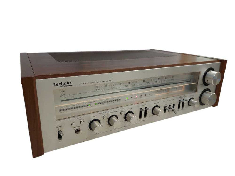 Technics by Panasonic FM/AM Stereo Receiver Model: SA-700  =