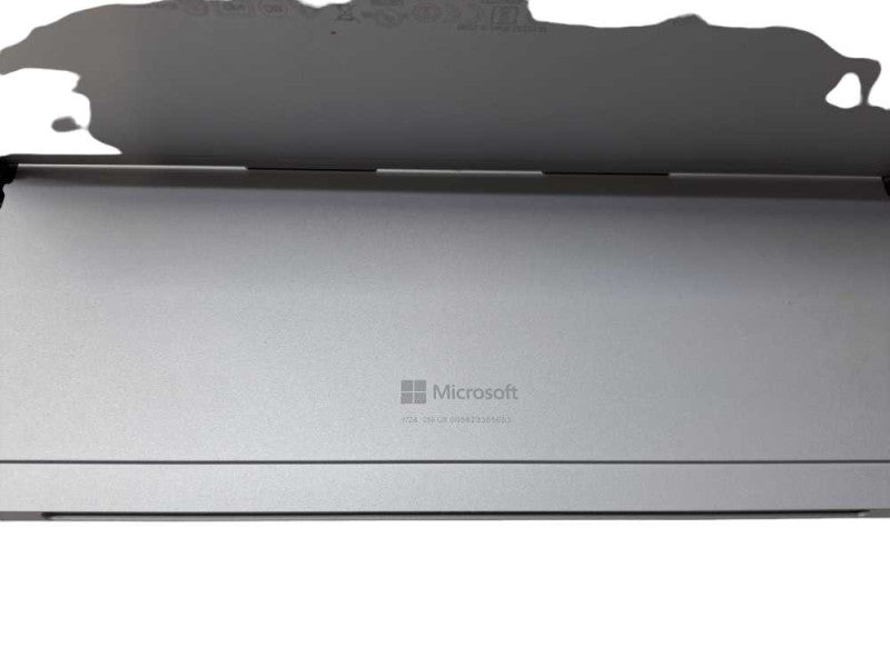 Microsoft Surface Pro 4 (1724) | i7-6650U @ 2.2GHz, 8GB Ram, 256GB SSD *READ*