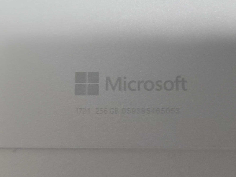 Microsoft Surface Pro 4 (1724) - i7-6650U 2.20GHz, 16GB RAM, 256GB SSD