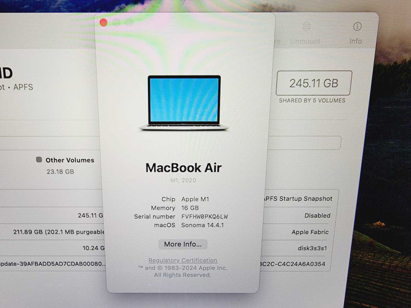 Apple Macbook Air 2020 13\\" Chip M1 @ 3.2GHz 16GB Ram 250GB SSD [Read] (