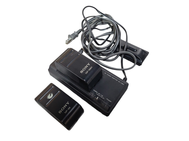Sony Handycam CCD-V701 Video Camera, Battery, AC Adaptor, Suitcase, READ