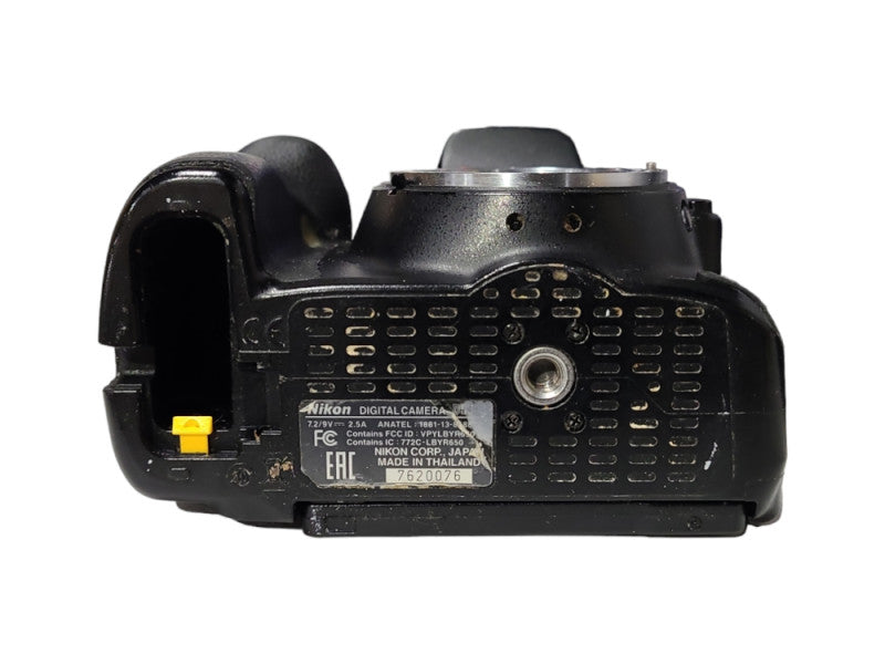 Nikon D5300 24.2MP Digital SLR Camera Body only, no battery, READ