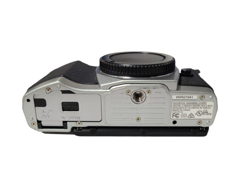 Olympus OM-D E-M10 16MP Digital Mirorrless Camera Body Only, READ