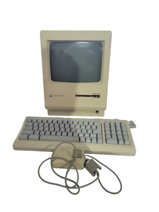 Vintage Apple Macintosh Plus Desktop Computer - M0001A !