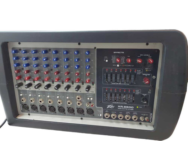 Peavey XR Series 1200 Watts 2 X 600 Model: XR8600 =
