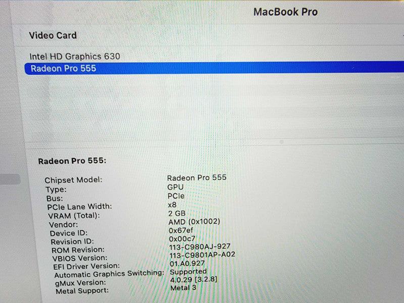 Apple Macbook Pro 2017 15\\" 4-Core i7-7700HQ @ 2.8GHz 16GB DDR3 250GB SSD Radeon Pro 555 2GB (