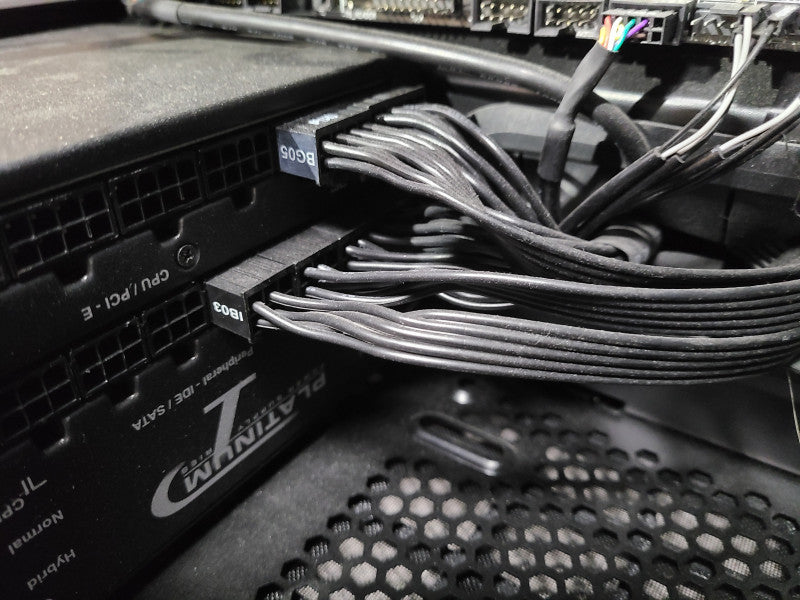 Custom PC/Asus Z97-A, i7-4790 3.60GHz, 32GB DDR3 RAM, No HDD, 8x 3.5\\" Trays